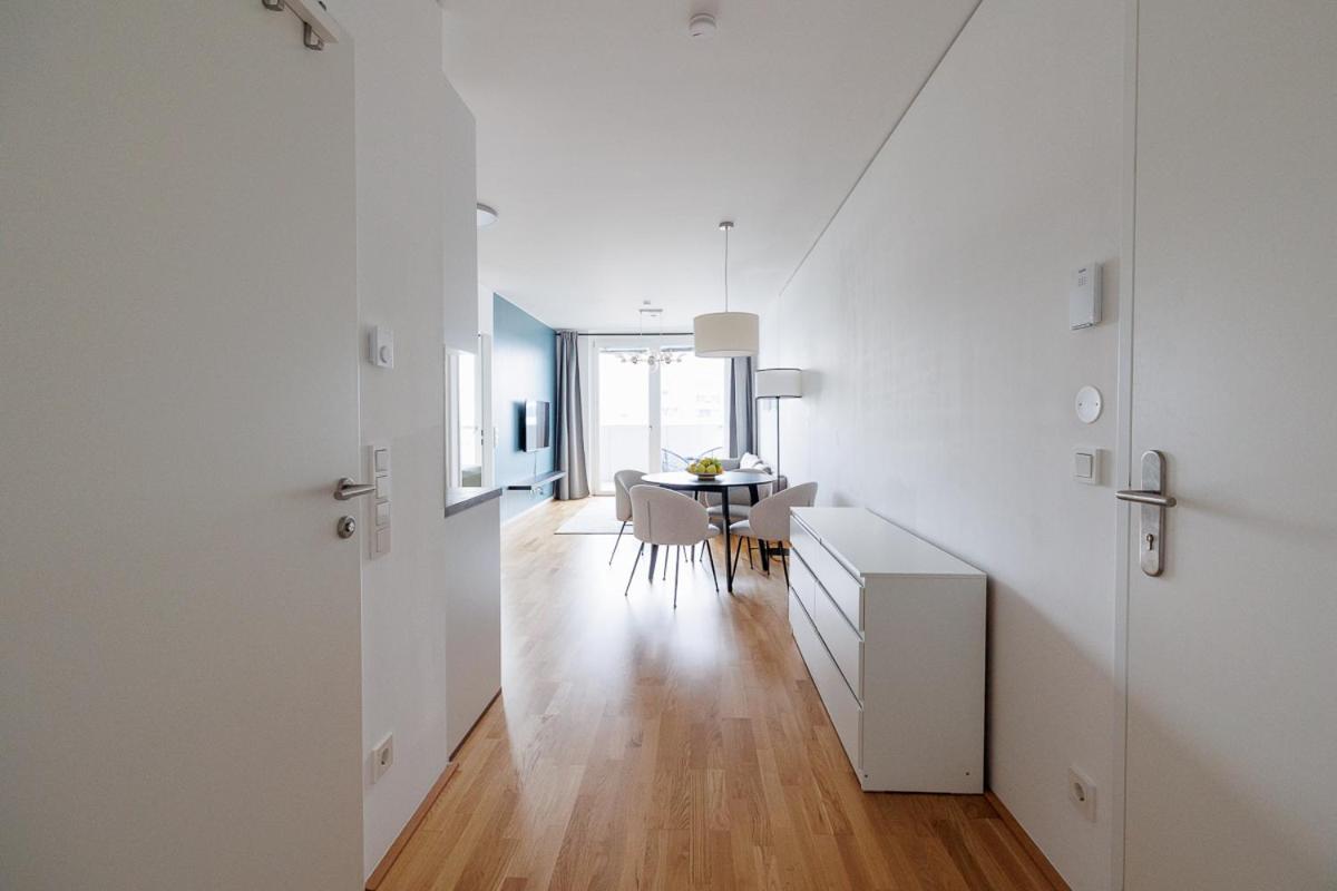 Lovely Apartment In Marina Tower - 10Min To City Center Wien Eksteriør billede