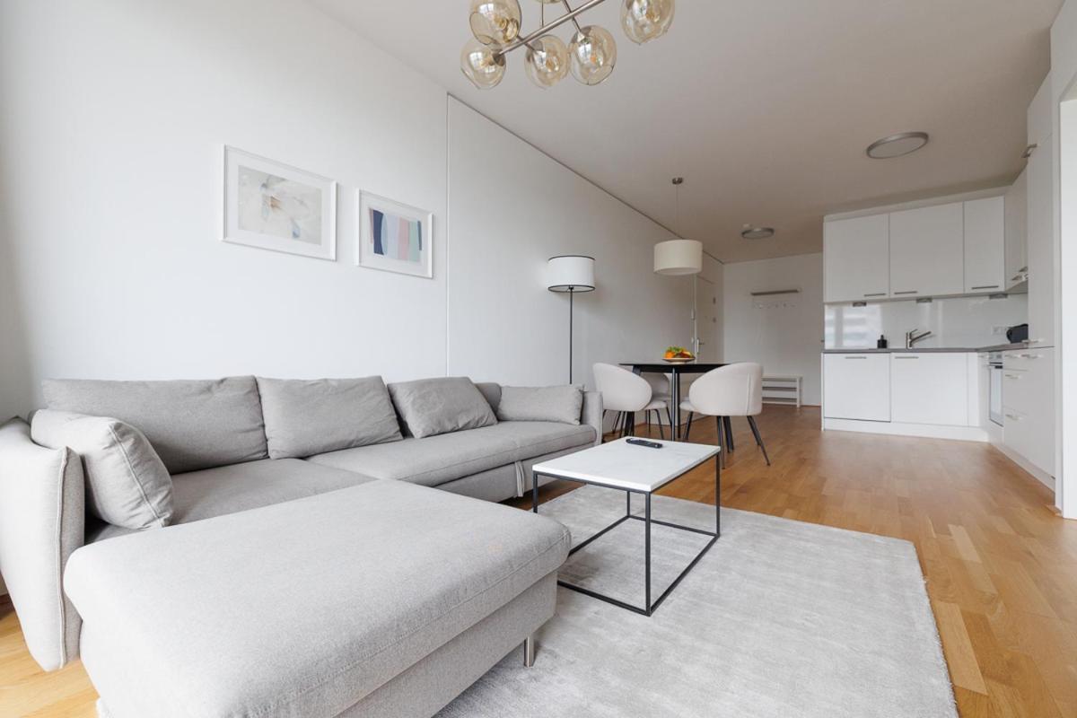 Lovely Apartment In Marina Tower - 10Min To City Center Wien Eksteriør billede
