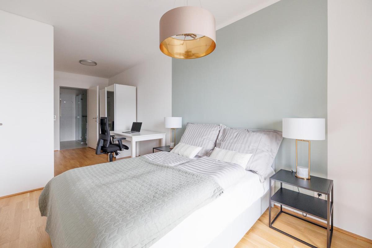 Lovely Apartment In Marina Tower - 10Min To City Center Wien Eksteriør billede