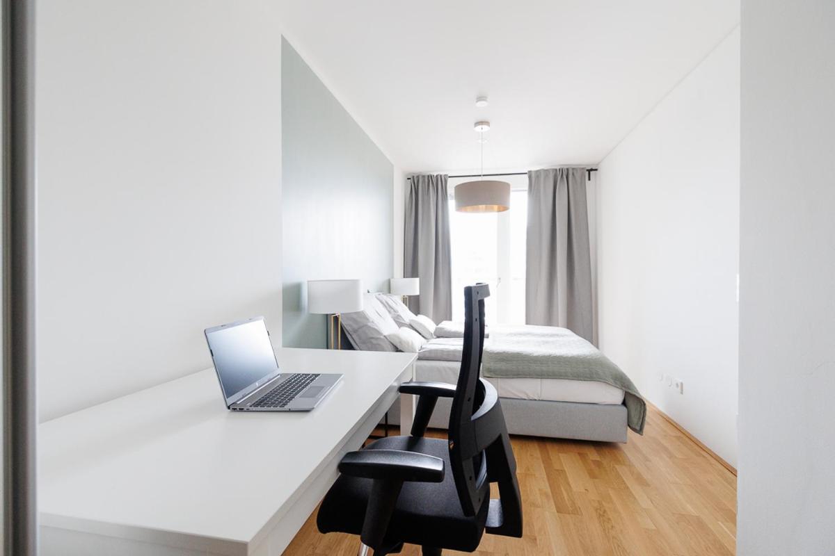 Lovely Apartment In Marina Tower - 10Min To City Center Wien Eksteriør billede