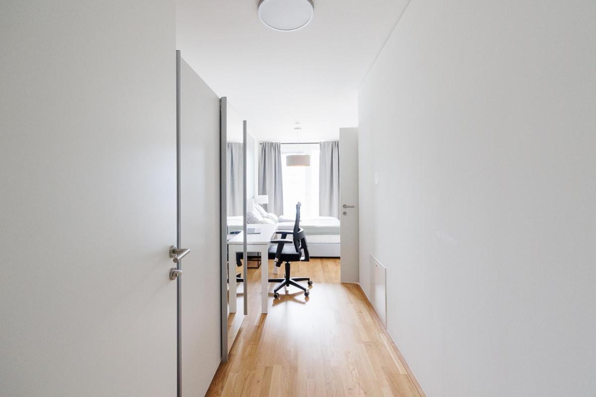 Lovely Apartment In Marina Tower - 10Min To City Center Wien Eksteriør billede